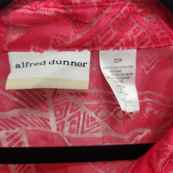 NWT Alfred Dunner Port Antonio Blouse Size 22W Dark Pink Red Sheer Button Down - Picture 5 of 8